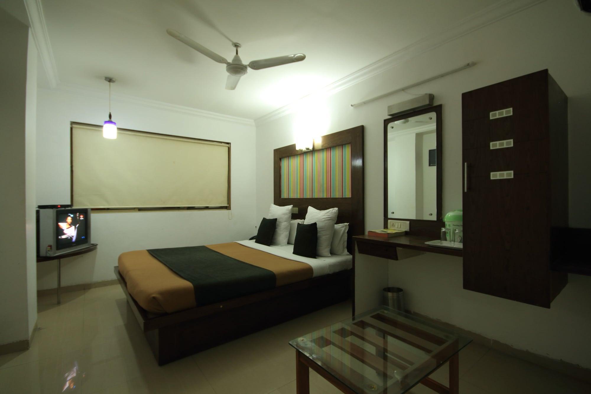 Fabhotel Kadamb Inn Ahmedabad Buitenkant foto