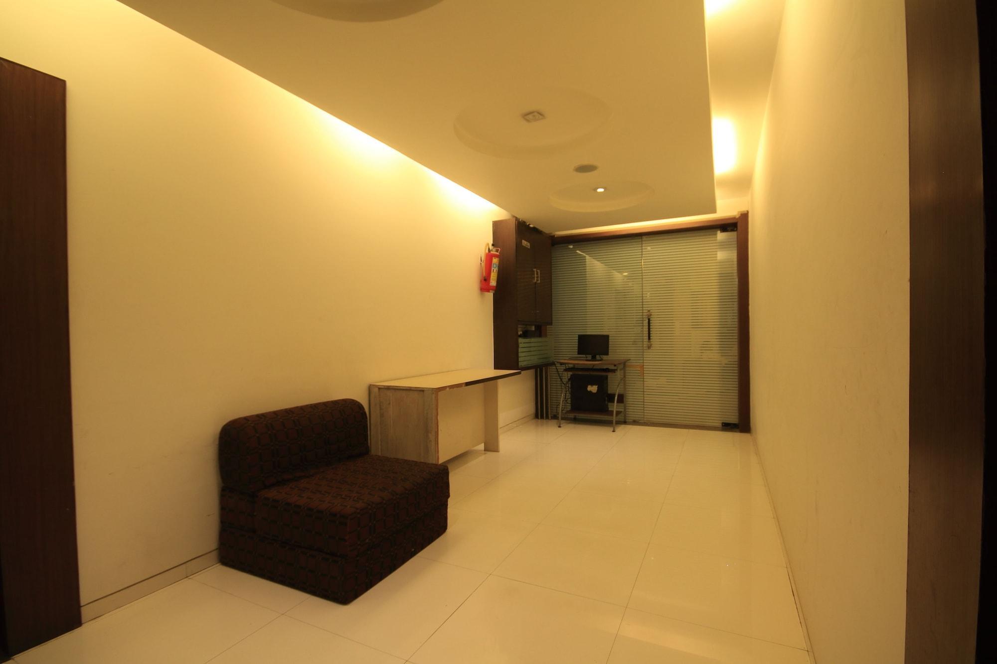 Fabhotel Kadamb Inn Ahmedabad Buitenkant foto