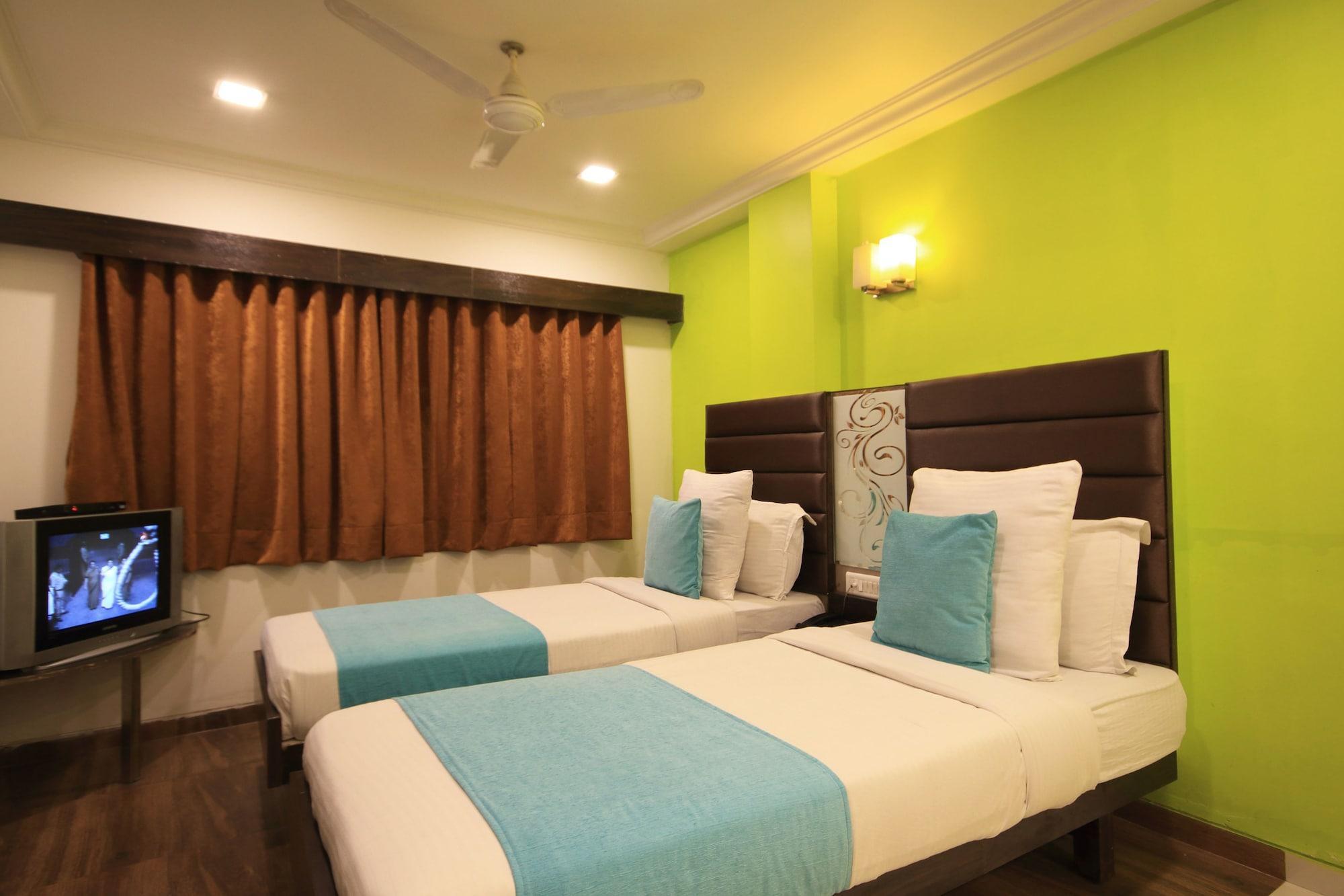 Fabhotel Kadamb Inn Ahmedabad Buitenkant foto