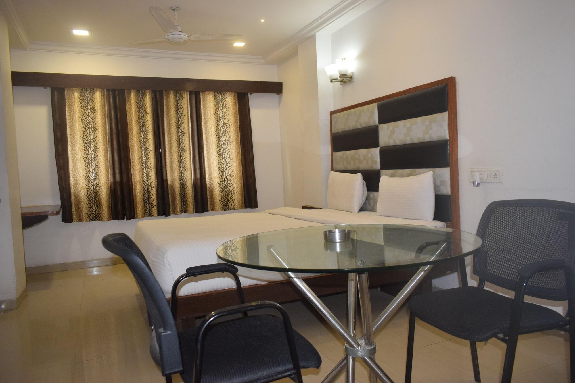 Fabhotel Kadamb Inn Ahmedabad Buitenkant foto