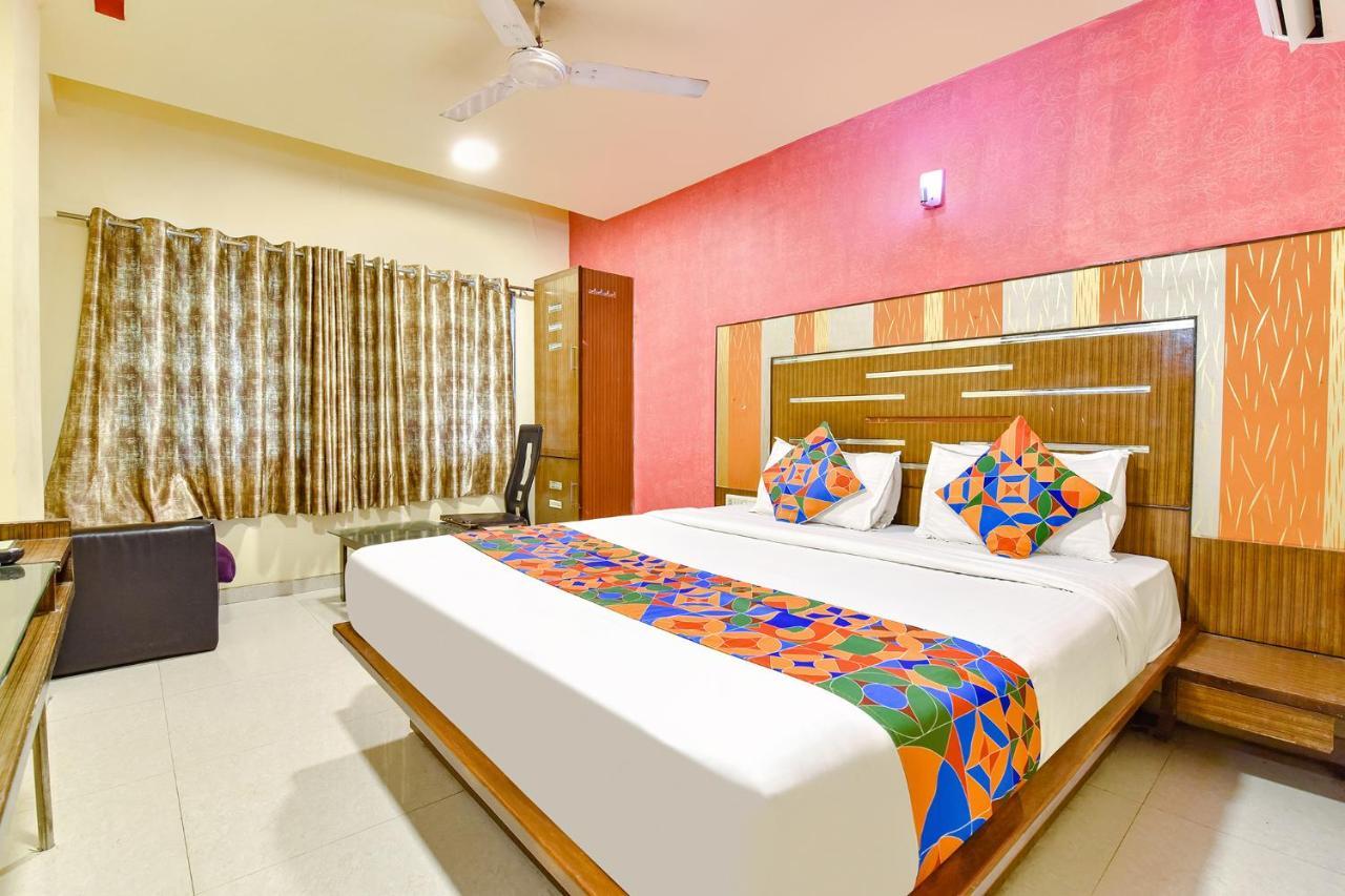 Fabhotel Kadamb Inn Ahmedabad Buitenkant foto