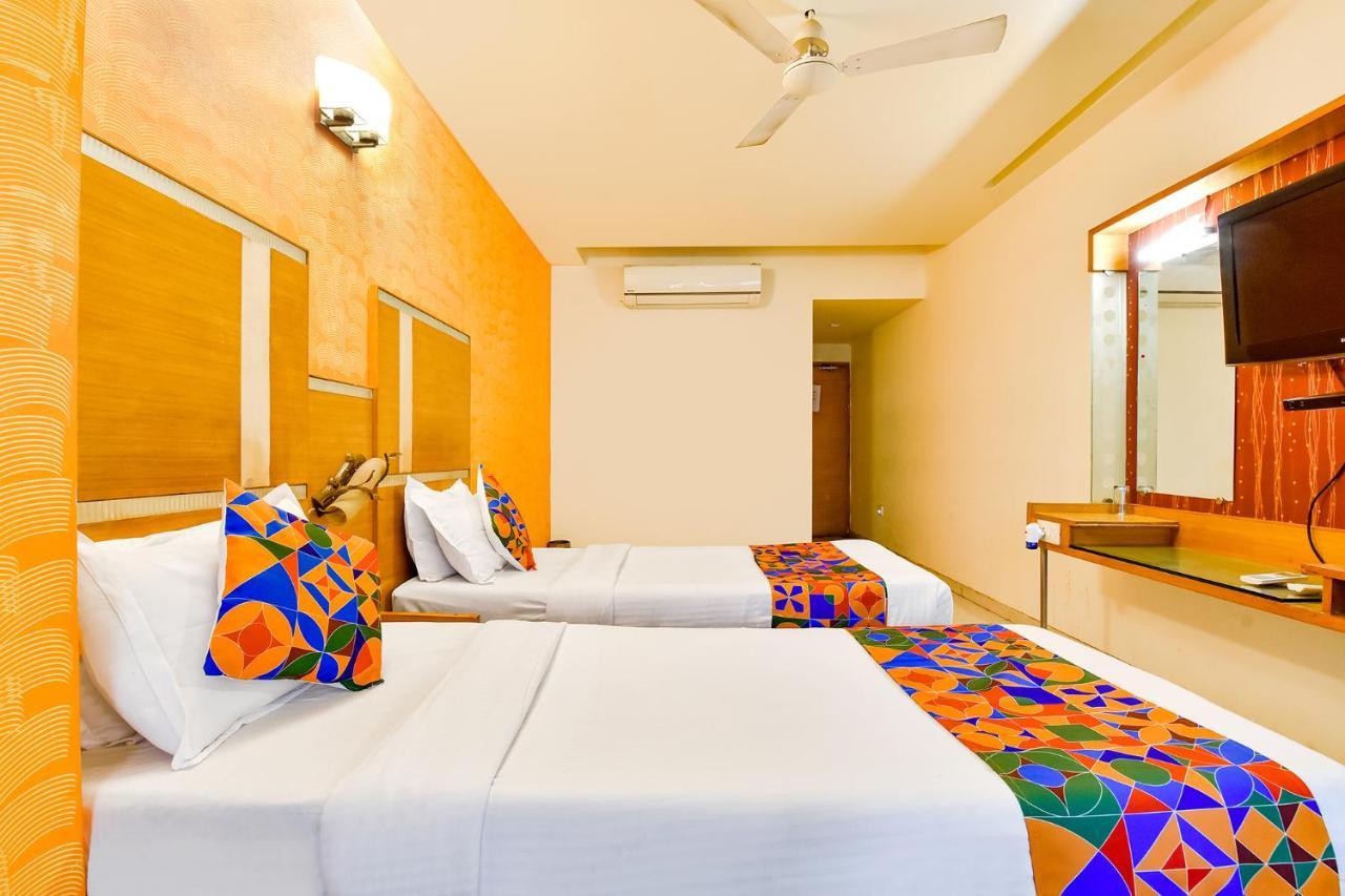 Fabhotel Kadamb Inn Ahmedabad Buitenkant foto
